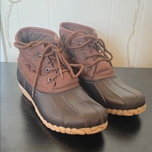 St. John's Bay Quilted Brown and Tan Boots